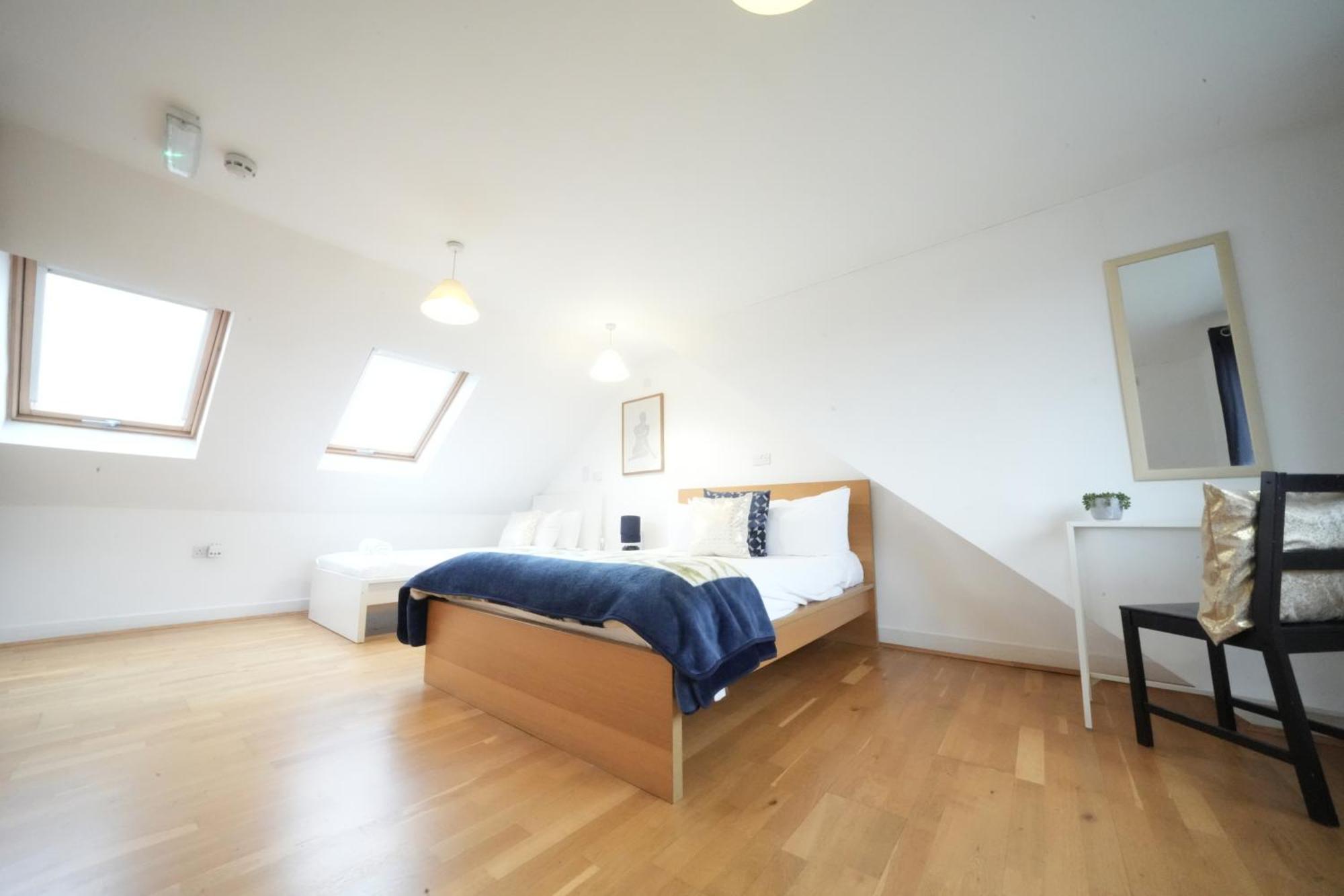Harmondsworth The Great Airport Place-Private Bedrooms With Private Bathroom-1 Bus To Heathrow Airport-5 Minutes By Car- Helpful Advice From Our Team מראה חיצוני תמונה